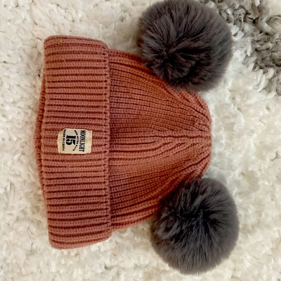 infant hat SOLD - Picture 1 of 3